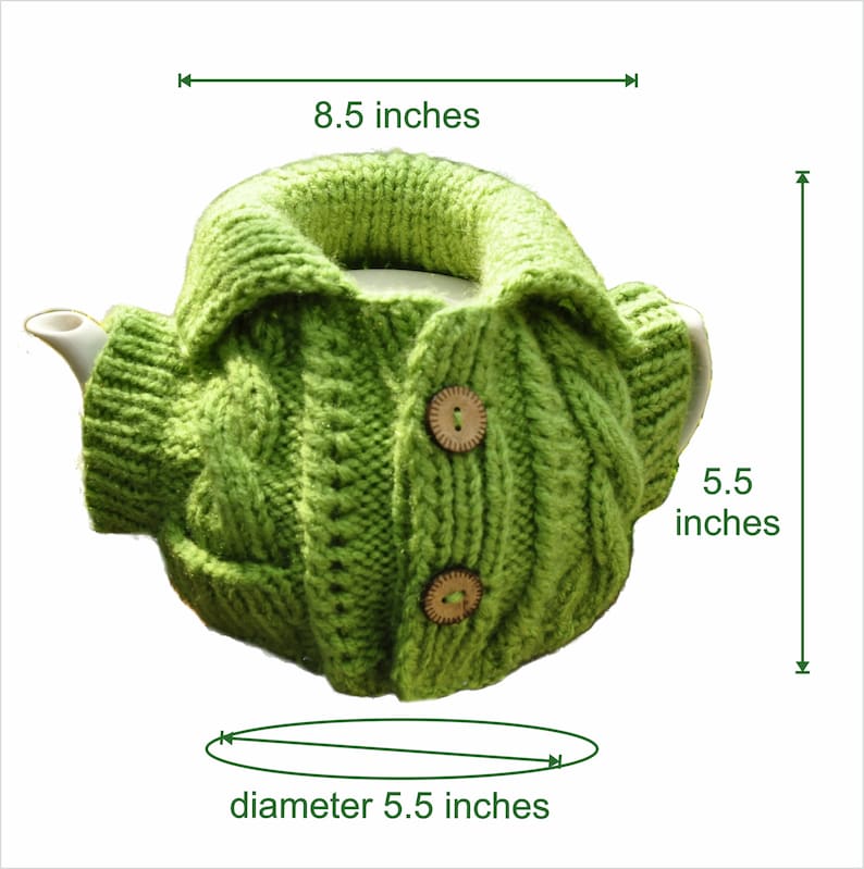 Jacket tea cozy with a pocket pattern, suitable for 4-6 cup pots about 1 liter volume. Six pages of detailed step-by-step instructions accompanied by pictures. Two small buttons added.