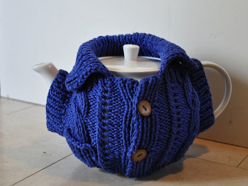 Aran sweater tea cosy knitting pattern Teapot warmer gift for mom coworker image 6