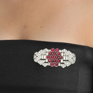 Handgemaakte rode robijnbroche, sterlingzilveren CZ diamanten speld, huwelijkssieraden, jubileumcadeau