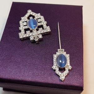 Broche de jabot antiguo, tanzanita azul talla cabujón, diamante blanco CZ, plata de ley 925, broche de alta gama, joyería artesanal.