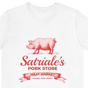 Camiseta con ilustración de cerdo de la carnicería Satriale | Camiseta con logo vintage de mercado de carne