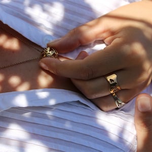 large contemporary ring in vermeil lace jewel with a unique and original design
