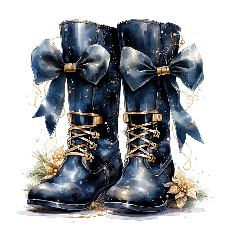 Pode incluir: Um par de botas de couro azul com fivelas e cadar&ccedil;os dourados. Cada bota tem um grande la&ccedil;o de cetim azul com detalhes dourados. As botas s&atilde;o decoradas com glitter dourado e s&atilde;o colocadas sobre um fundo branco.