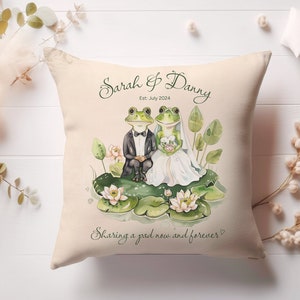 Funda de almohada PERSONALIZADA FROG WEDDING, Lindo regalo de rana para regalo de aniversario personalizado de boda llamado funda de almohada de rana para parejas amantes de las ranas.