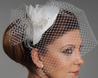 Floral Bridal Fascinator Face Veil, Ivory Hair Fascinator Hat, Cocktail Wedding Hoofddeksel met Birdcage Veil