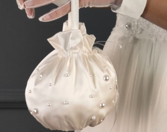 Pearl Bridal Pouch Bag, Wedding Clutch Purse, Bride Dolly Bag Mini Bucket Bag Off-White Money Bag for Evening Ceremony