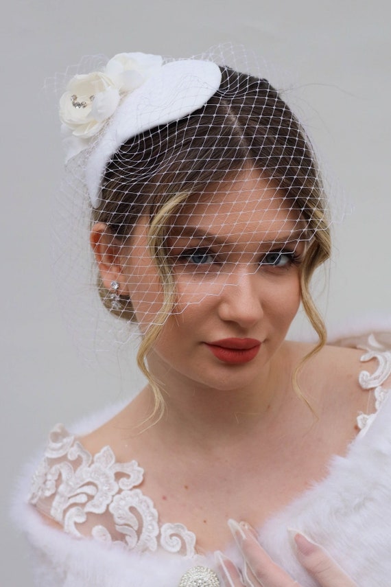 White Flower Bridal Fascinator: Birdcage Veil Wedding Hat  display picture 1