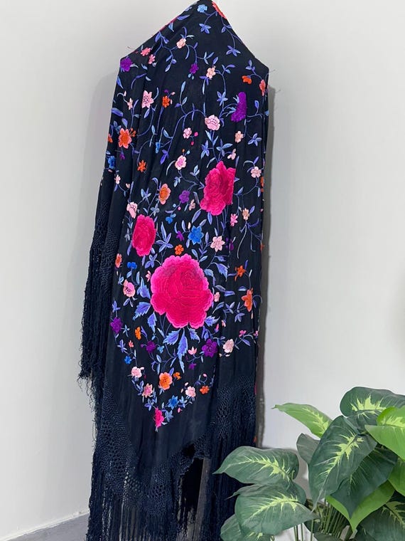 black shawl with red roses