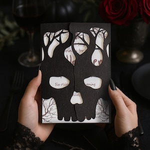 Szablon zaproszenia na Halloween svg, gotycki ślub brama składana czaszka lasu Karta zaproszenia dla Cricut, cięcie laserowe, sylwetka svg dxf