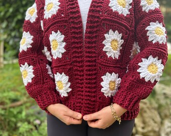 Cardigan au crochet avec fleurs et marguerites : apportez de la joie et de la couleur dans votre vie