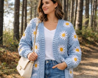Gehäkelte Daisy Cardigan: Baby Blauer Boho Strick Pulli