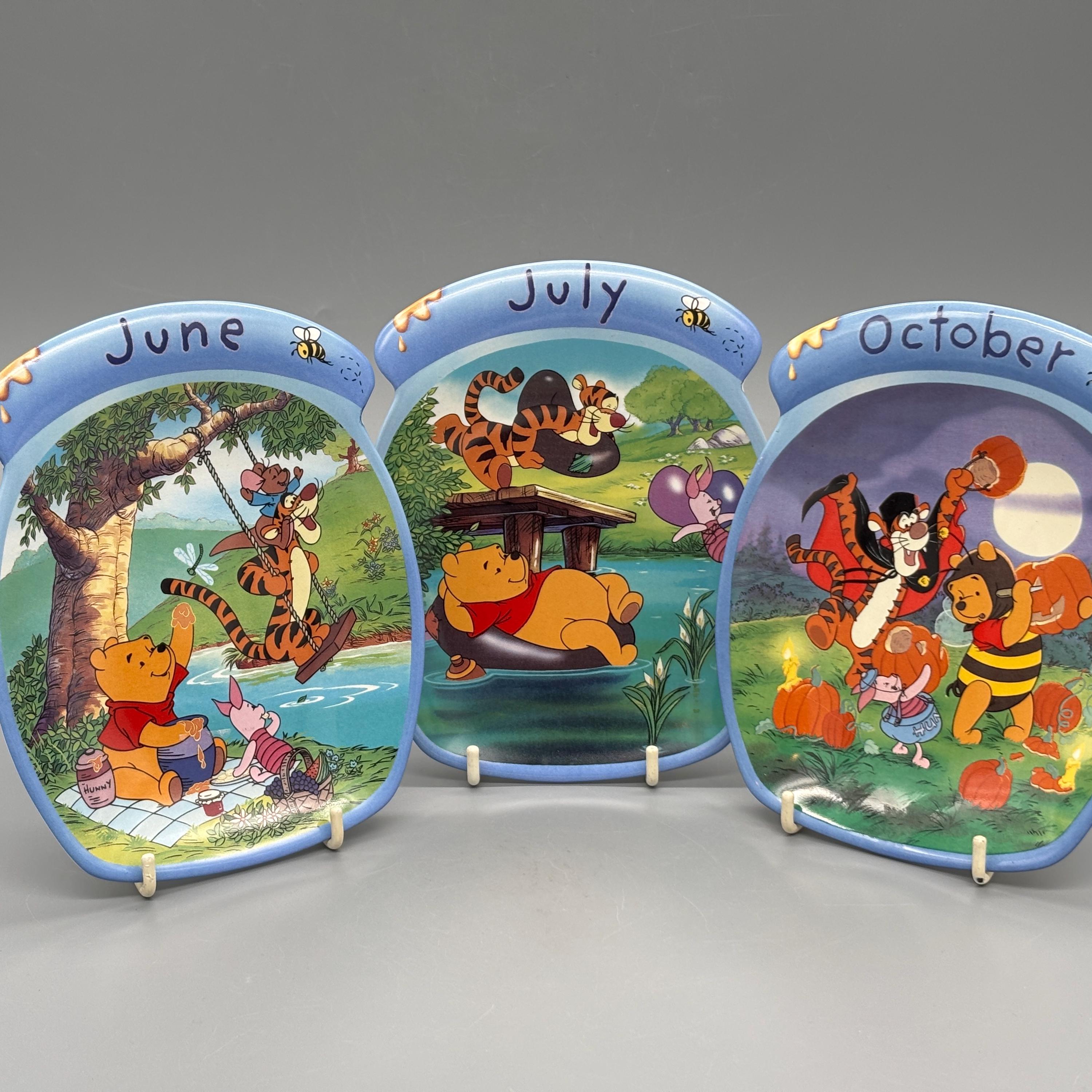 Winnie the Pooh Calendar Plate - Etsy Canada