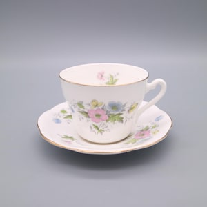 Genuine Fine Bone China Teacup Set | Floral Anemone Design | Vintage English Teacup | Collectible Porcelain Tea Cup & Saucer