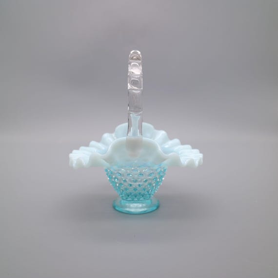 ヴィンテージ フェントン ブルー オパールセント ホブネイル フリル