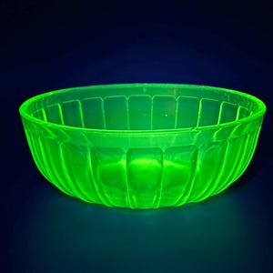 Vintage Uranium Hazel Atlas Vaseline Block Depression Glass Mixing Bowl | Uranium Glass