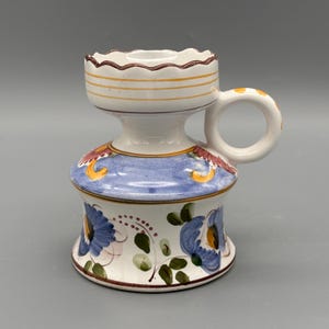 Vintage Portugal handmålad keramik Chamberstick ljusstake blå blommig scalloped kant