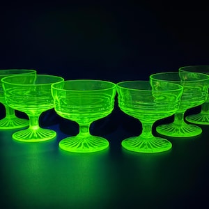 Vintage Anchor Hocking Circle Green Low Sherbet Glass Dessert Dishes Set of (6) | Uranium Glass