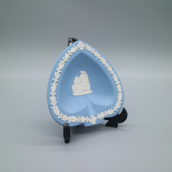 ヴィンテージ ウェッジウッド ブルー ジャスパーウェア ハート型 小物