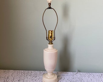 Vintage jaren 1930 glazen Aladdin Alacite Art Deco werkende uraniumlamp met kruisbloem