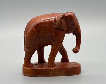 ヴィンテージの手彫りの木製象、スリランカの民芸品の置物、ダーク