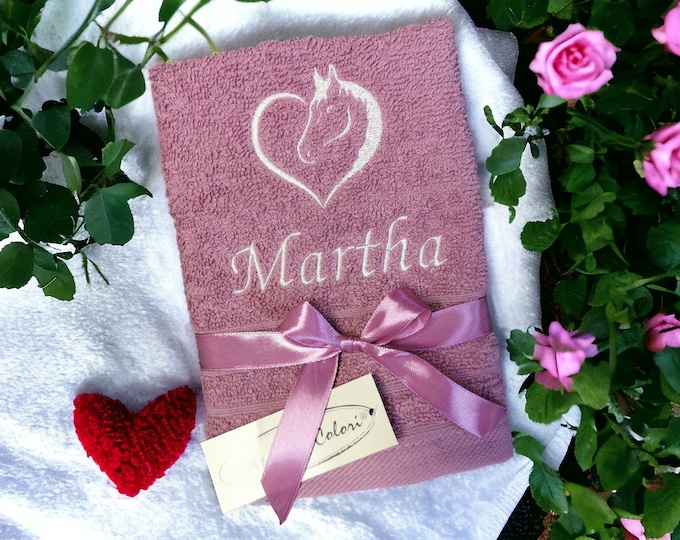 Horse - Personalized towel with name/ embroidered towel/ horse motif/ horse girl/ personalized gift/ horse riding/ equestrian sport