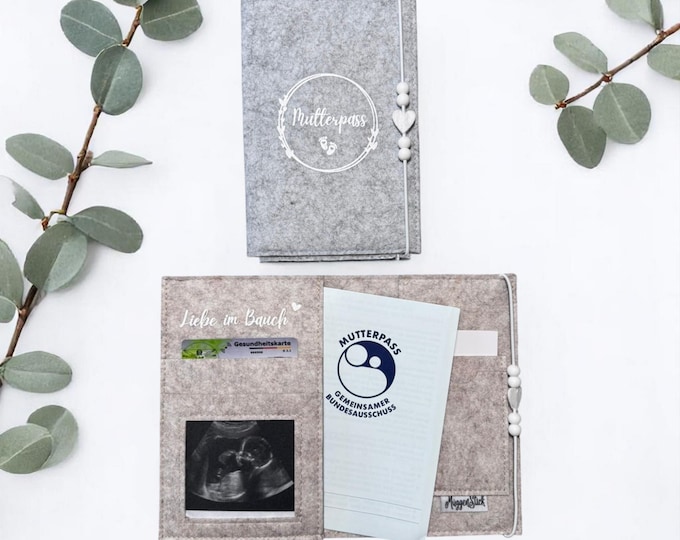 Maternity record cover felt | Cover for maternity record with heart detail | Gift for expectant mothers | Pregnancy
