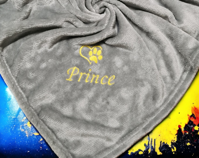 Personalized Dog Blanket with Name - Embroidered Cuddly Blanket for Dogs & Cats - Puppy Gift - Pet Blanket in 13 Colors/ 2 Sizes