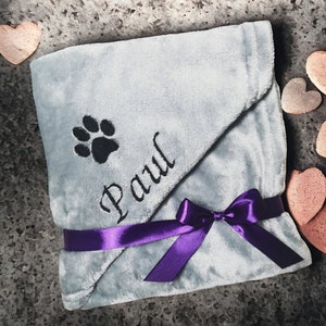 Manta para perros personalizada, manta con nombre bordado, regalo para cachorros, manta para perros, manta para gatos, animales, juguetes para perros, 9 colores, 70x100 cm imagen 1