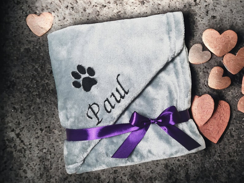 Manta para perros personalizada, manta con nombre bordado, regalo para cachorros, manta para perros, manta para gatos, animales, juguetes para perros, 9 colores, 70x100 cm imagen 1