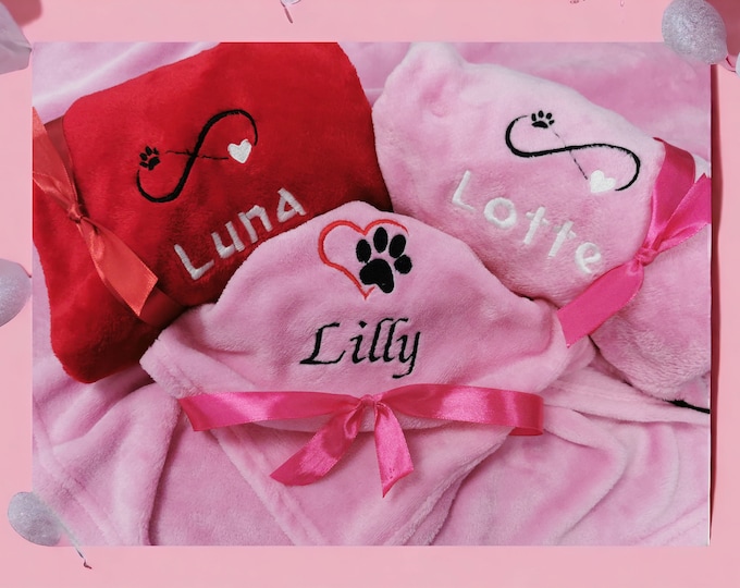 Personalized Dog Blanket with Name - Embroidered Cuddly Blanket for Dogs & Cats - Puppy Gift - Pet Blanket in 13 Colors/ 2 Sizes