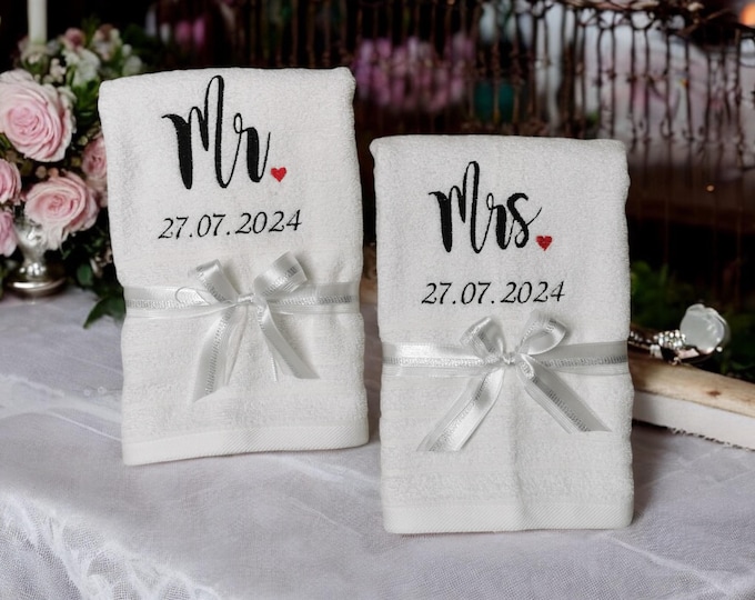 Personalized towel set "Mr. & Mrs."/ embroidered towel/ gift for bride and groom/ wedding decoration/ wedding gift/ gift idea