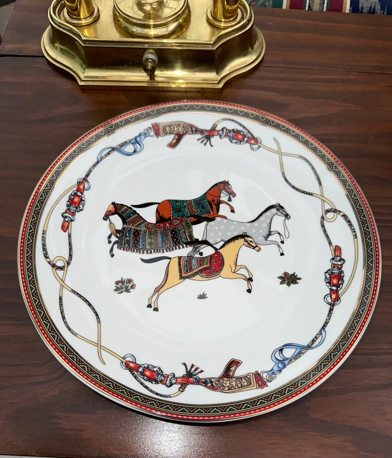 New! Buckle Large Oval, Standing Horse main image 1