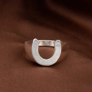 Silver Horseshoe Ring – Rustic Good Luck Signet Jewelry