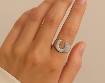 Silver Horseshoe Ring – Rustic Good Luck Signet Jewelry