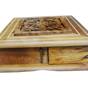 Thuja wood
