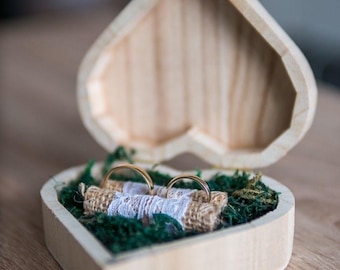 Natural wood ring holder with engraved names and dates - heart