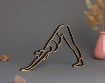 YOGA DEKO FIGUR | Geschenkidee | Yoga Geschenk für Freundin | Personalisiert | Wohndeko | Haus Dekoration | Yoga Studio | Downward Dog | 3D