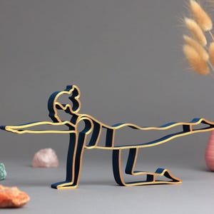 YOGA DEKO FIGUR | Geschenkidee | Geschenk Freundin | Pilates | Personalisiert | Wohndeko | Haus Dekoration | Farbwunsch | 3D Druck Pla
