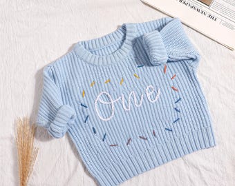 Suéter personalizado para o primeiro aniversário do bebê, presente para o primeiro aniversário, suéter bordado à mão, suéter para o primeiro aniversário do bebê, suéter com nome do bebê