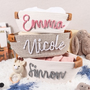 Babyparty Geschenkkorb, personalisiertes Baby-Jungen-Namensbaumwollseil-Korb-Geschenk, Neugeborenen Geschenk, Spielzeug-Korb