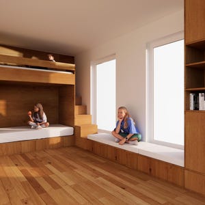 Puede incluir: Una litera de madera con un colchón blanco y un asiento de ventana blanco. La habitación tiene grandes ventanas con luz natural. Las paredes están pintadas de un color marrón claro. La litera está hecha de madera y tiene una escalera en el lateral. El asiento de ventana está hecho de madera y tiene un cojín blanco. La habitación está decorada con algunas plantas.