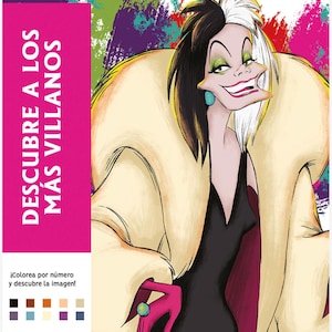 Puede incluir: Un libro para colorear Disney Villanos titulado Arte Antiestrés con Cruella de Vil en la portada. El personaje tiene el pelo blanco y negro, sombra de ojos verde y viste un vestido negro con un abrigo de piel color crema y guantes rosas.