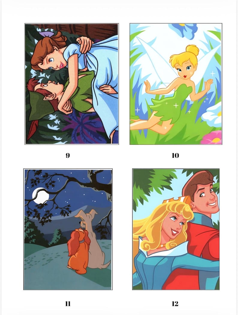 Pu&ograve; includere: Una collezione di quattro pannelli illustrati numerati da 9 a 12. Il pannello 9 mostra una ragazza con un vestito blu e un ragazzo con una tunica verde. Il pannello 10 presenta una fata con capelli biondi e un vestito verde. Il pannello 11 mostra due cani sotto un cielo al chiaro di luna. Il pannello 12 mostra una donna bionda e un uomo.