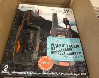 Cobra ACXT1035R FLT HD walkie-talkie radios