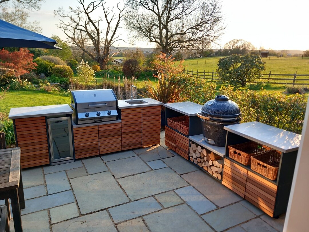 Contemporary Outdoor Kitchen, BBQ Table, Microcement Worktops
