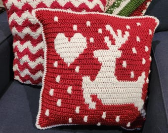 Reindeer Pillow Crochet Pattern: Christmas Mosaic Design (Digital Download)