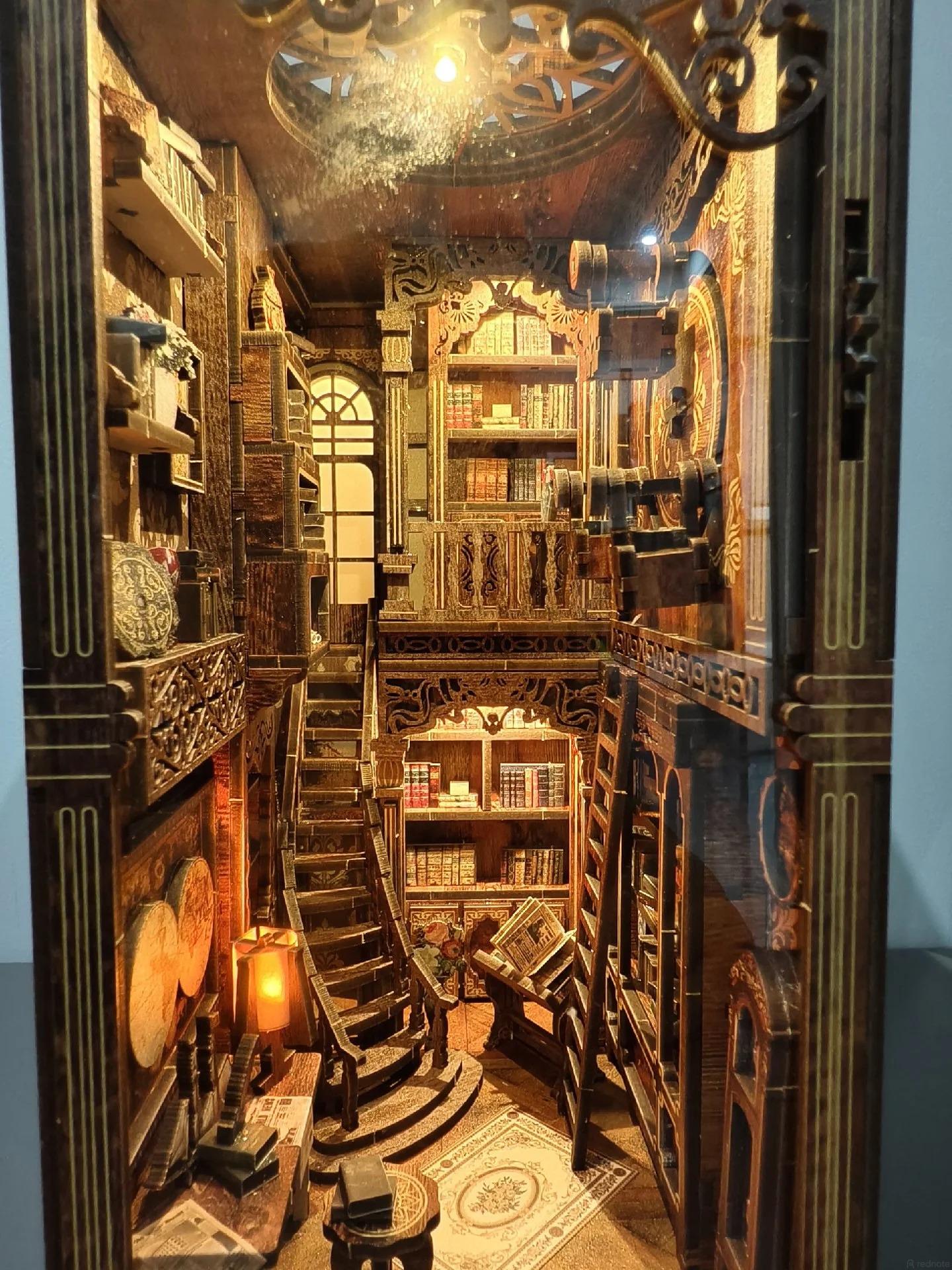 アリス 本のオブジェ インテリア雑貨 Alice in wonderland miniature book nook - Etsy 日本