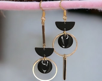 Mismatched asymmetrical earrings in gold stainless steel - black sequins - for women or young girls