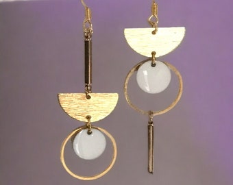 Mismatched asymmetrical earrings in gold stainless steel - white sequins - for women or young girls