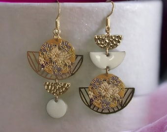 Mismatched asymmetrical earrings in gold stainless steel - white sequins and copper medallion - for women or young girls
